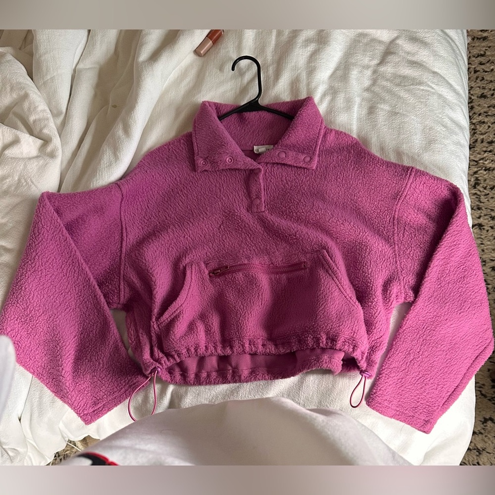 Pink cropped sweatshirt